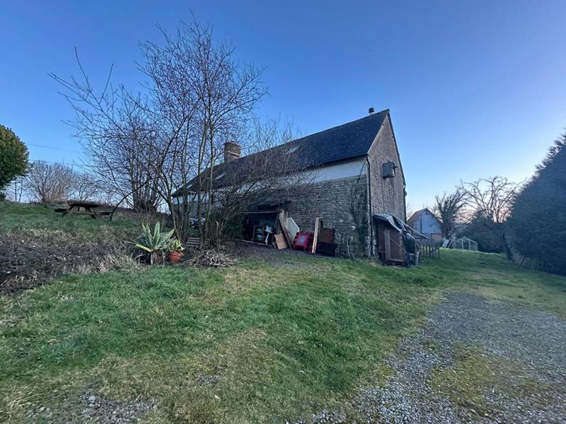 Maison - 140 m² - 6 pièces