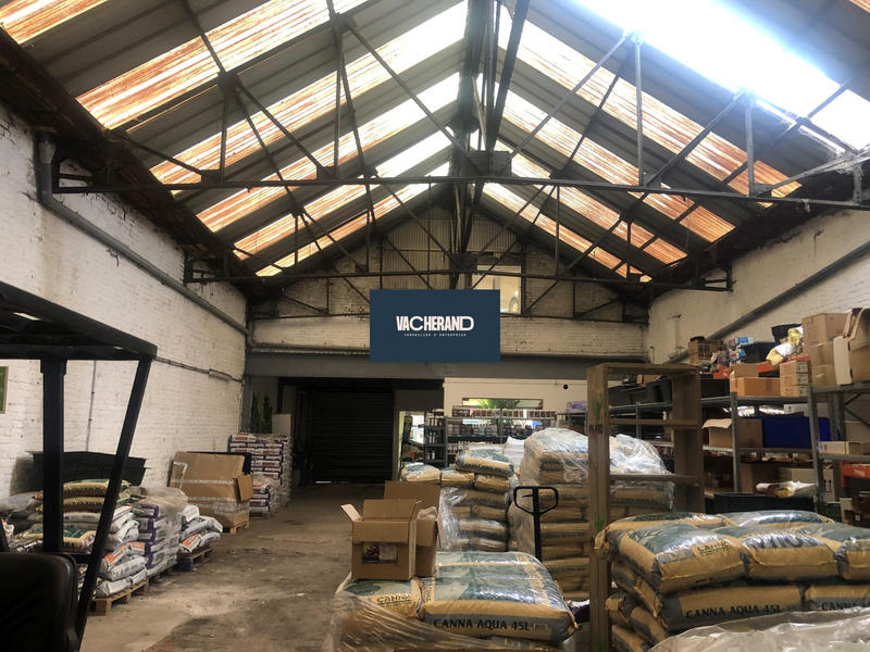 Local d'activités - 113 m²