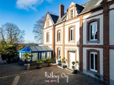 Maison de ville - 247 m² - 10 pièces