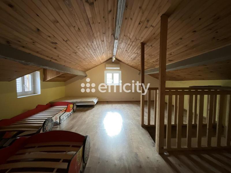 Maison - 160 m² - 5 pièces