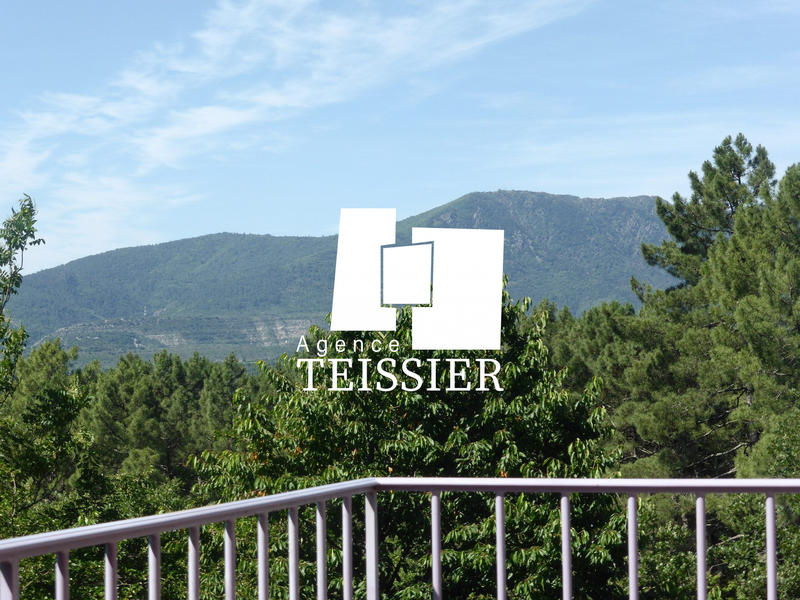 Maison - 204 m² - 8 pièces