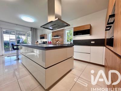 Maison - 197 m² - 7 pièces