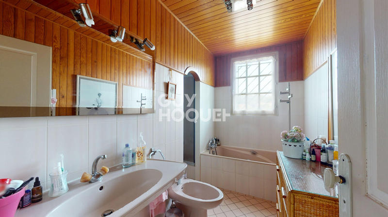 Maison - 193 m² - 10 pièces