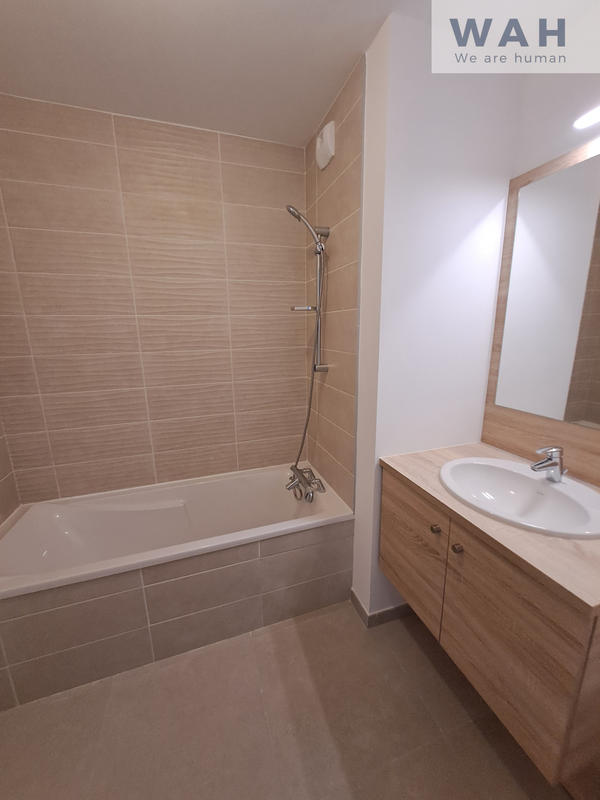 Appartement - 90 m² - 4 pièces