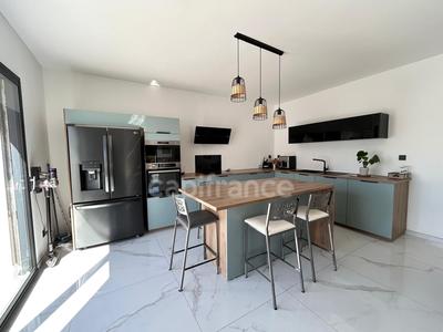 Maison - 119 m² - 4 pièces