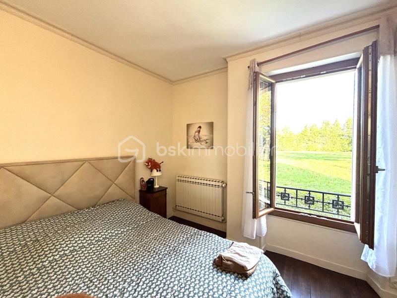 Propriété - 230 m² - 7 pièces