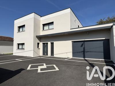 Maison - 185 m² - 6 pièces