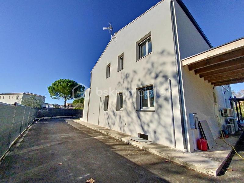 Villa - 245 m² - 6 pièces