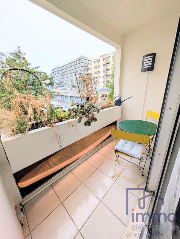 Appartement - 80 m² - 4 pièces