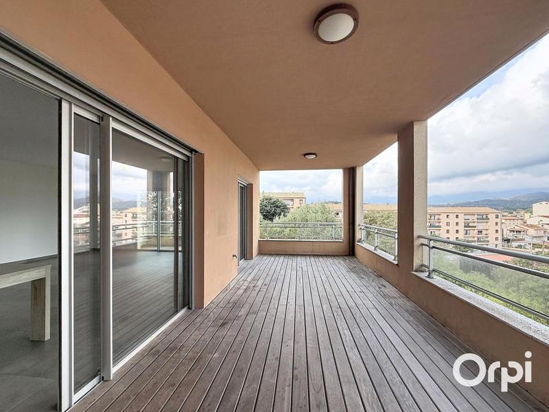 Appartement - 83 m² - 3 pièces