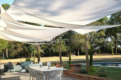 Propriété - 310 m² - 9 pièces