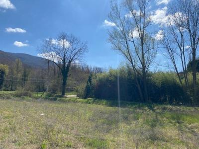 Terrain constructible - 727 m²