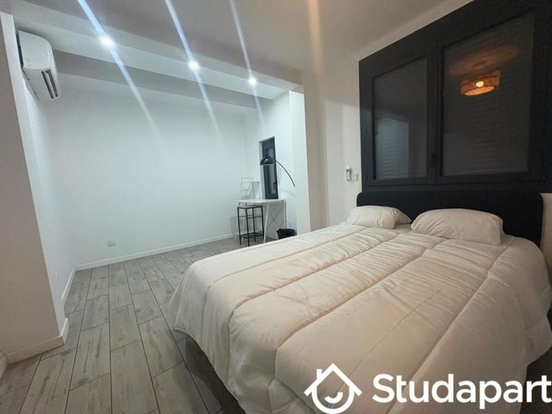 Chambre - 14 m² - 1 pièce