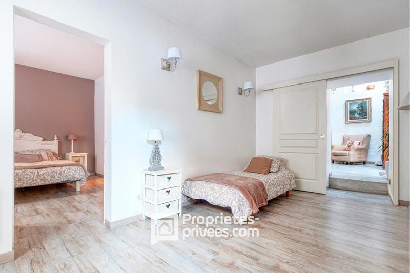 Maison - 183 m² - 9 pièces