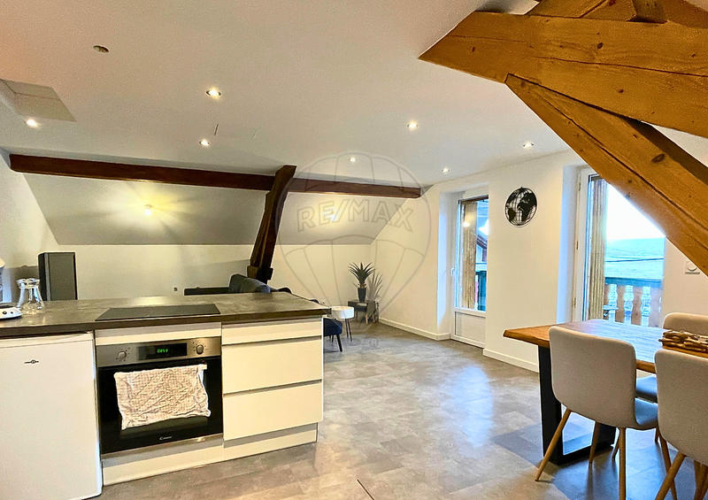 Appartement - 129 m² - 7 pièces