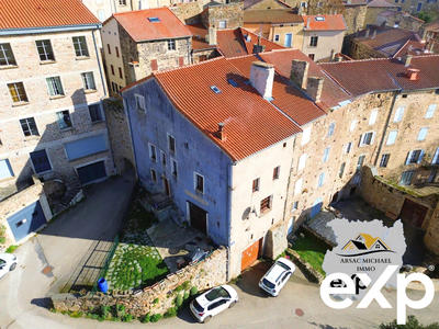 Maison traditionnelle - 215 m² - 8 pièces