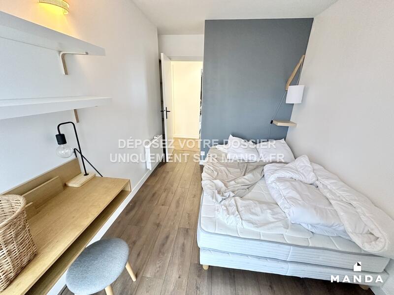Chambre - 9 m² - 5 pièces