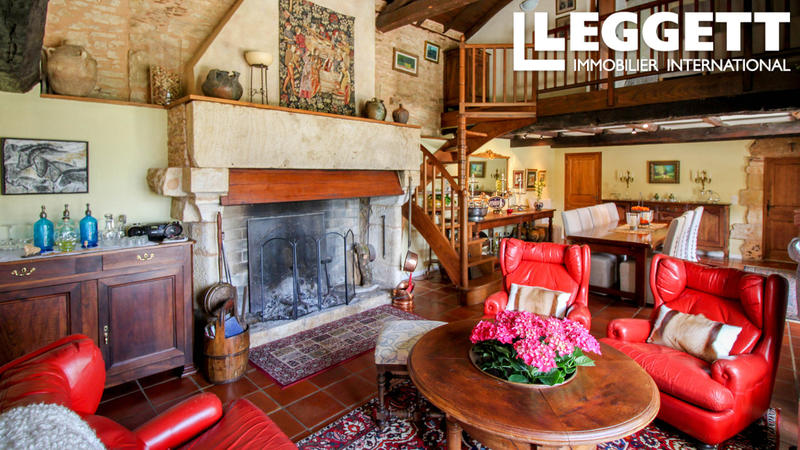 Propriété - 225 m² - 16 pièces