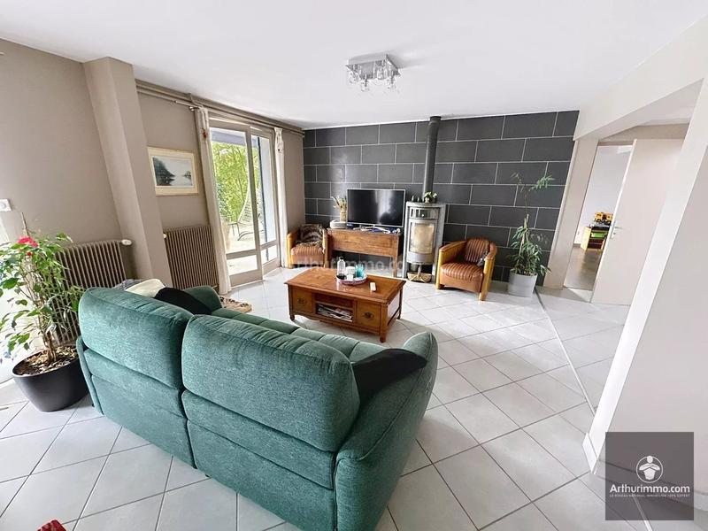 Maison - 303 m² - 10 pièces