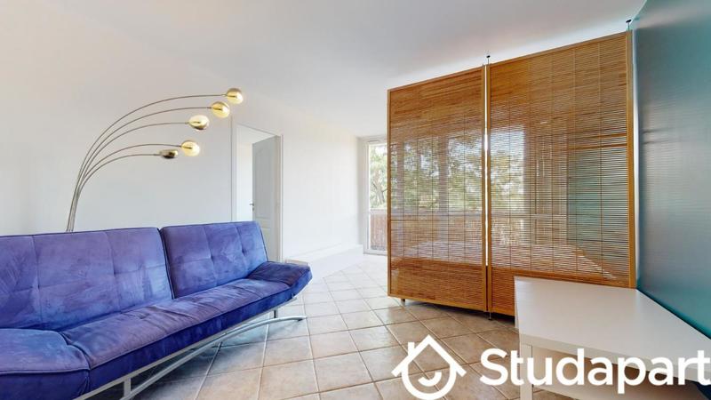 Chambre - 11 m² - 1 pièce