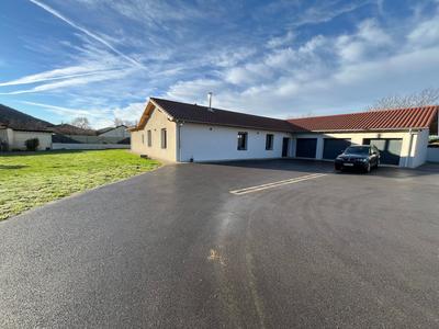 Maison - 203 m² - 5 pièces