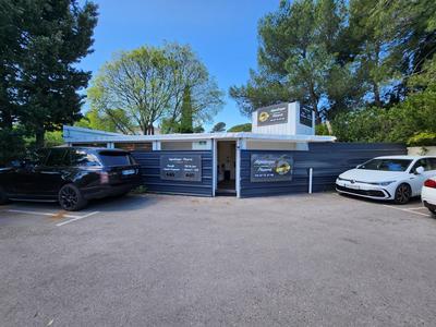 Magasins - 140 m² - 6 pièces