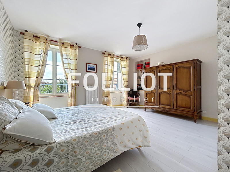 Maison - 197 m² - 8 pièces