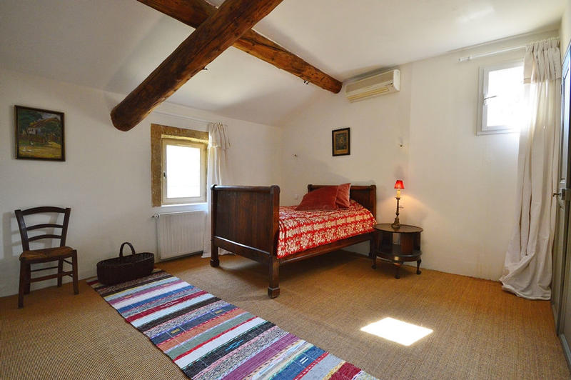 Maison en pierre - 307 m² - 8 pièces