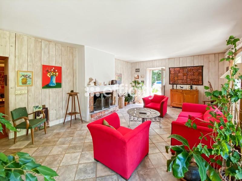 Maison - 250 m² - 9 pièces