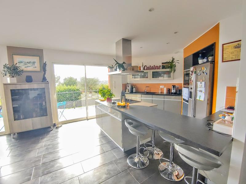 Maison - 140 m² - 5 pièces