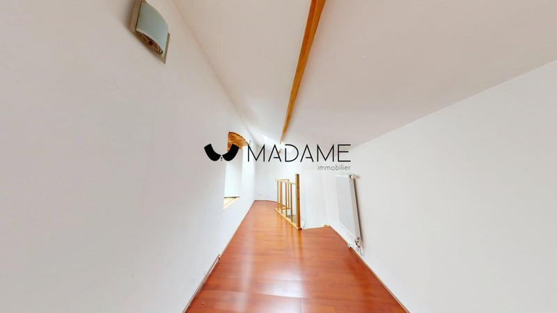 Appartement - 95 m² - 6 pièces