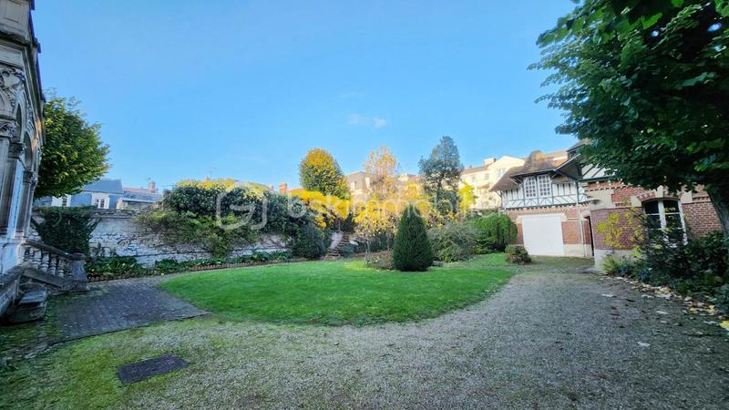 Maison de maîtres - 470 m² - 14 pièces