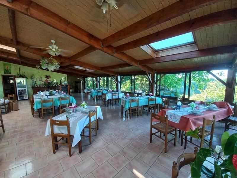 Corps de ferme - 475 m² - 8 pièces