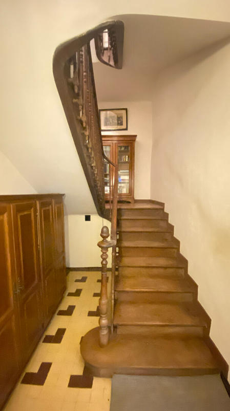 Maison - 207 m² - 6 pièces