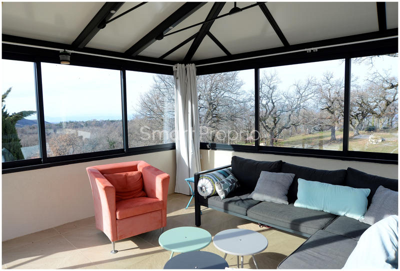 Propriété - 320 m² - 10 pièces