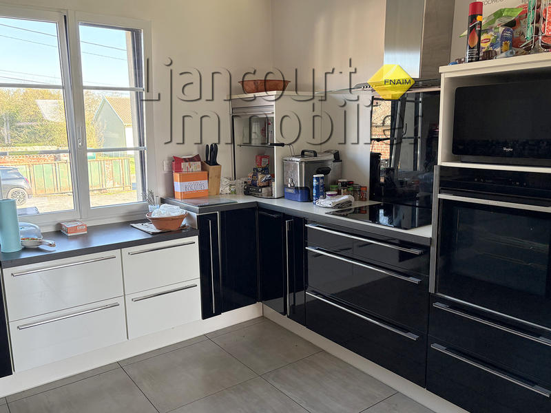 Maison - 128 m² - 7 pièces