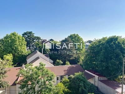 Appartement - 93 m² - 5 pièces