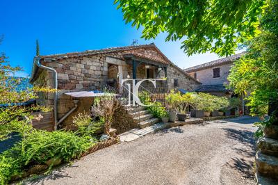 Maison de village - 274 m² - 9 pièces