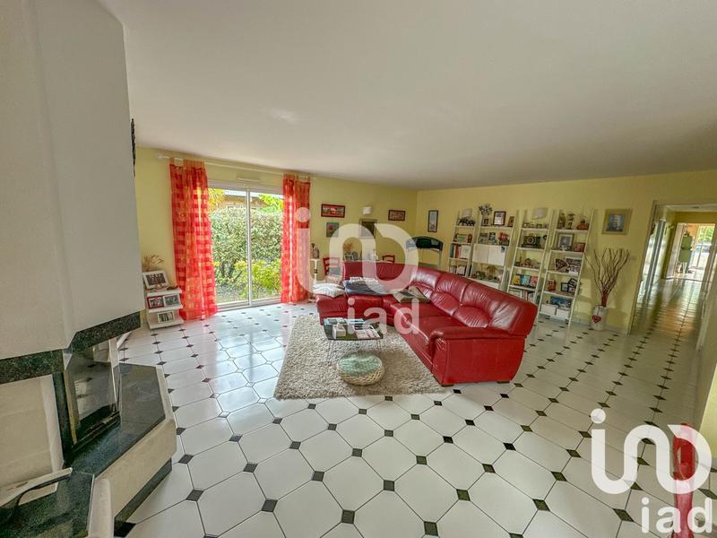 Maison - 180 m² - 5 pièces