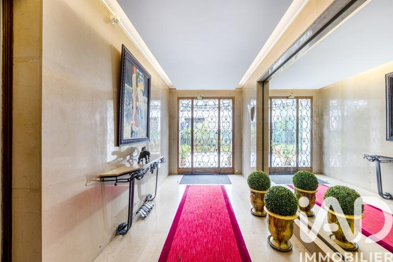 Duplex - 252 m² - 8 pièces