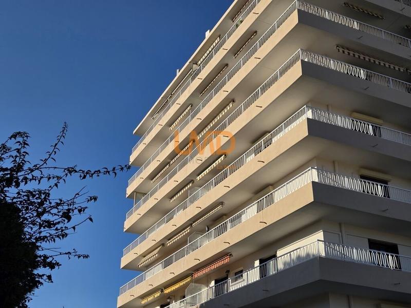 Appartement - 77 m² - 4 pièces