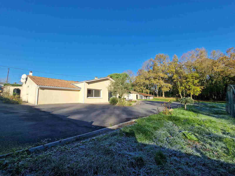 Maison - 191 m² - 8 pièces