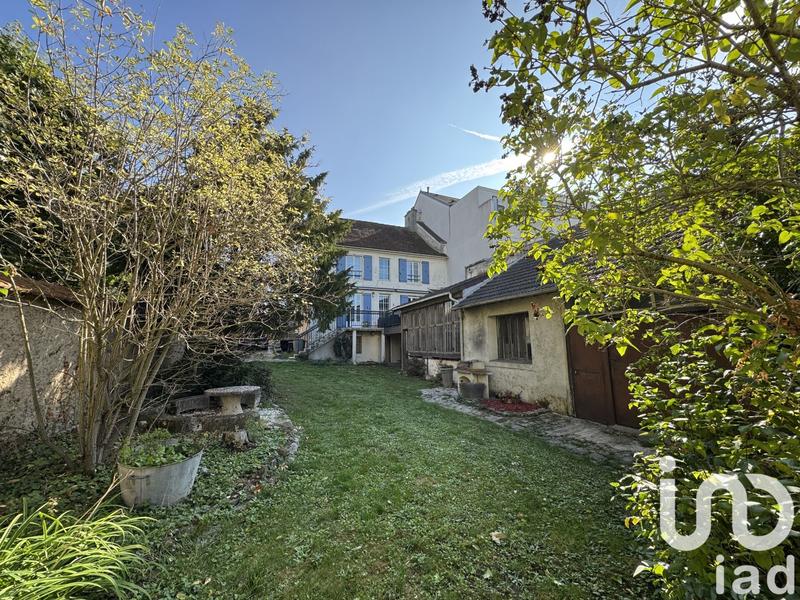 Maison - 179 m² - 8 pièces