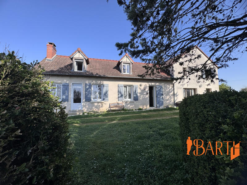 Maison traditionnelle - 194 m² - 8 pièces