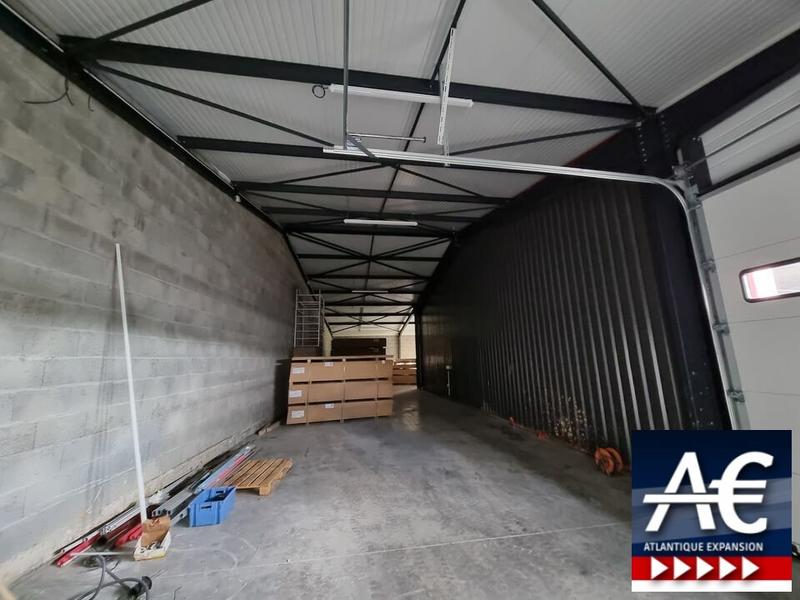 Entrepôt - 180 m²