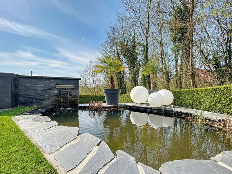 Maison - 180 m² - 7 pièces