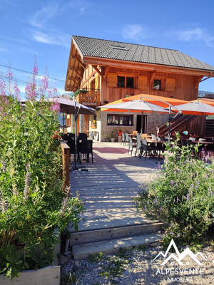 Châlet - 285 m² - 10 pièces