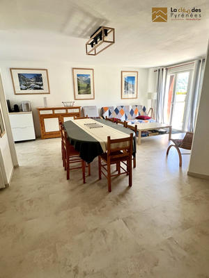 Appartement - 96 m² - 5 pièces