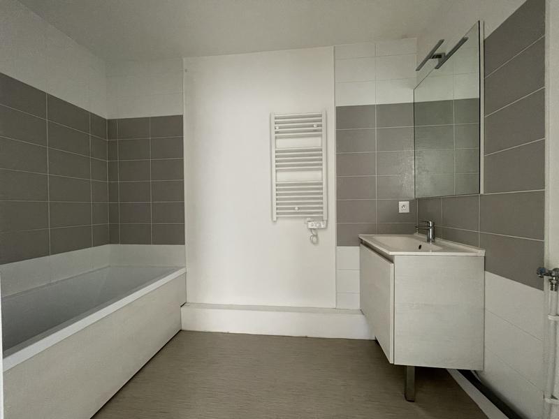 Appartement - 60 m² - 3 pièces