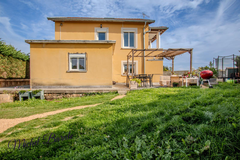 Maison - 200 m² - 7 pièces